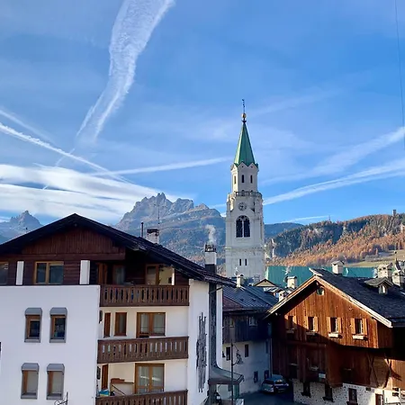 In The Center Of Cortina * كورتينا دامبيتزو